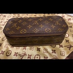 Louis Vuitton Blush Trousse